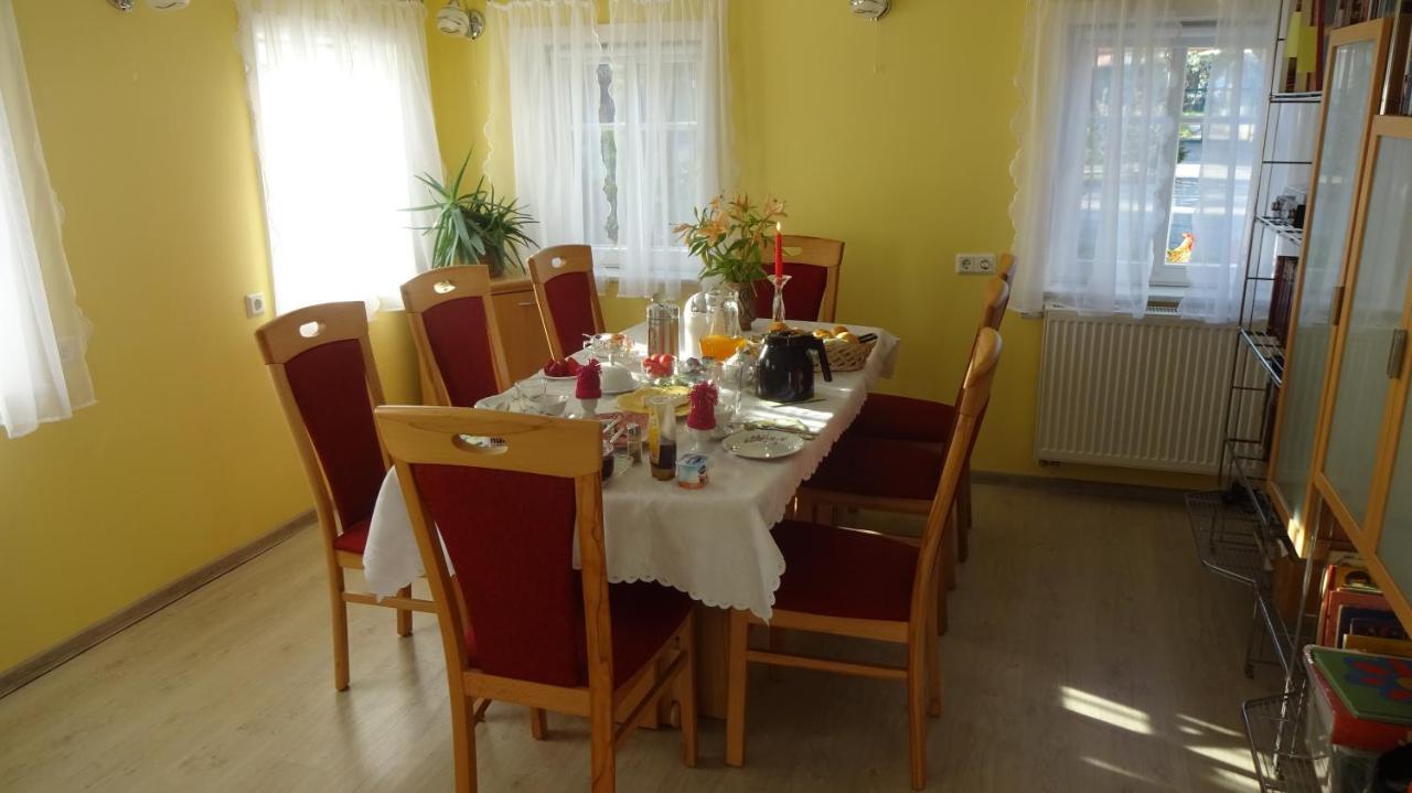 Privatzimmer Lehmann Kottmar ภายนอก รูปภาพ